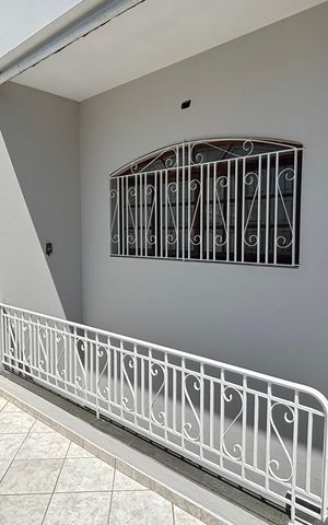 Casa à venda com 232m², 4 quartos e 4 vagas Casa à venda com 232m², 4 quartos e 4 vagasQuintal