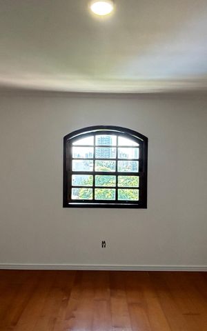 Casa à venda com 232m², 4 quartos e 4 vagas Casa à venda com 232m², 4 quartos e 4 vagasQuarto 3