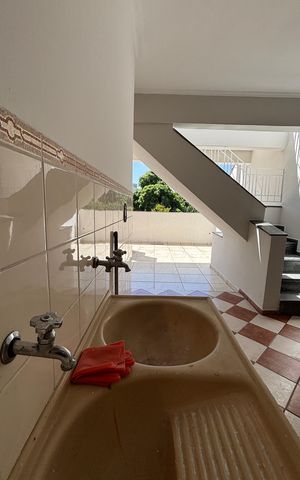 Casa à venda com 232m², 4 quartos e 4 vagas Casa à venda com 232m², 4 quartos e 4 vagasGaragem - Area de Serviço