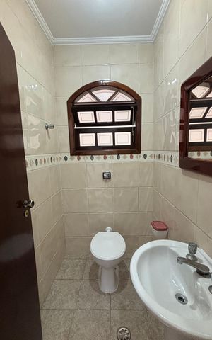 Casa à venda com 232m², 4 quartos e 4 vagas Casa à venda com 232m², 4 quartos e 4 vagasLavabo