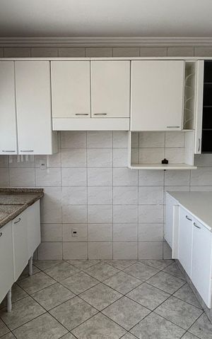 Casa à venda com 232m², 4 quartos e 4 vagas Casa à venda com 232m², 4 quartos e 4 vagasSala de Jantar - Cozinha