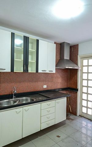 Casa de condomínio para alugar com 153m², 3 quartos e 1 vagaCozinha