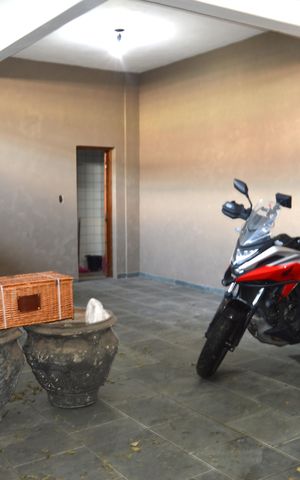 Casa à venda com 273m², 2 quartos e 3 vagasGaragem