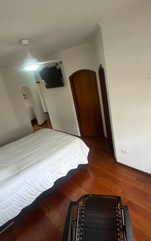 Casa para alugar com 319m², 4 quartos e 8 vagas Casa para alugar com 319m², 4 quartos e 8 vagasQuarto