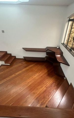 Casa para alugar com 319m², 4 quartos e 8 vagas Casa para alugar com 319m², 4 quartos e 8 vagasSala