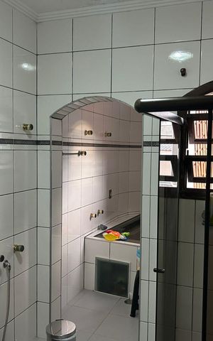 Casa para alugar com 319m², 4 quartos e 8 vagas Casa para alugar com 319m², 4 quartos e 8 vagasBanheiro