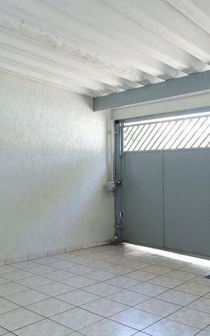 Casa à venda com 135m², 3 quartos e 2 vagasGaragem
