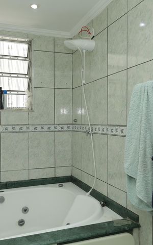 Casa à venda com 135m², 3 quartos e 2 vagasBanheiro 1 - Suíte