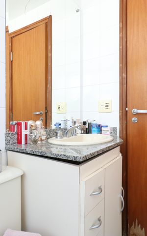 Apartamento à venda com 96m², 3 quartos e 2 vagasBanheiro da Suíte 2