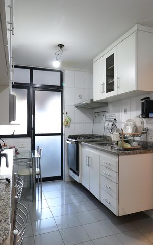 Apartamento à venda com 96m², 3 quartos e 2 vagasCozinha