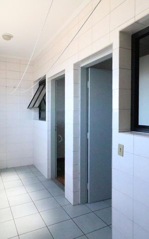 Apartamento à venda com 117m², 3 quartos e 2 vagas Apartamento à venda com 117m², 3 quartos e 2 vagasÁrea de serviço