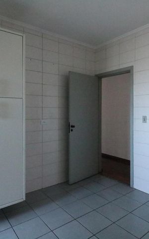 Apartamento à venda com 117m², 3 quartos e 2 vagas Apartamento à venda com 117m², 3 quartos e 2 vagasCozinha