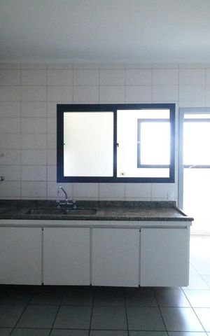 Apartamento à venda com 117m², 3 quartos e 2 vagas Apartamento à venda com 117m², 3 quartos e 2 vagasCozinha