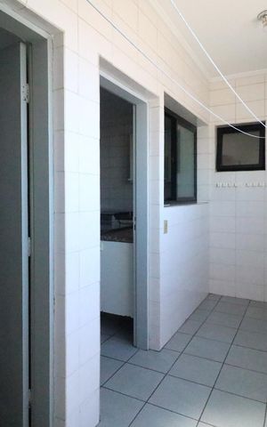Apartamento à venda com 117m², 3 quartos e 2 vagas Apartamento à venda com 117m², 3 quartos e 2 vagasÁrea de serviço