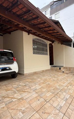 Casa à venda com 210m², 3 quartos e 3 vagas