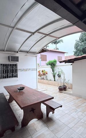 Casa à venda com 210m², 3 quartos e 3 vagas