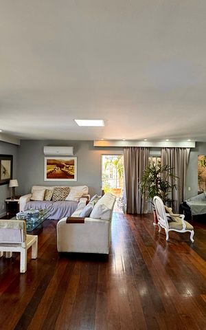Apartamento para alugar com 300m², 4 quartos e 3 vagas