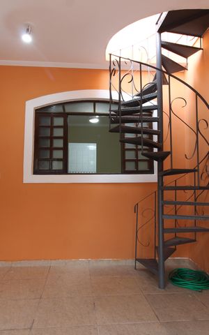 Casa à venda com 262m², 4 quartos e 2 vagasGaragem