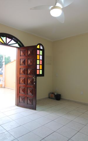 Casa à venda com 262m², 4 quartos e 2 vagassala casa 2