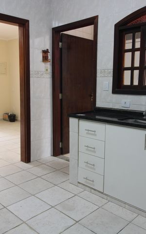 Casa à venda com 262m², 4 quartos e 2 vagasCozinha casa 2