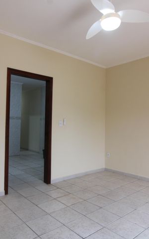 Casa à venda com 262m², 4 quartos e 2 vagassala casa 2