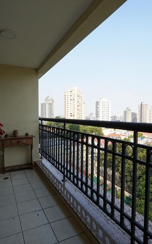 Apartamento para alugar com 142m², 3 quartos e 2 vagasVaranda