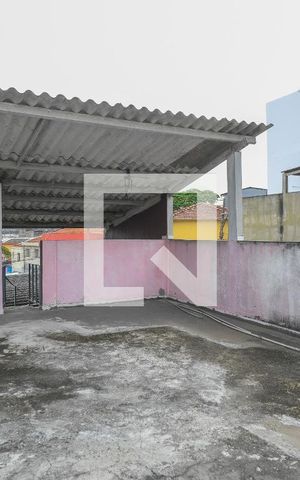 Casa à venda com 225m², 5 quartos e 2 vagas Casa à venda com 225m², 5 quartos e 2 vagasÁrea externa
