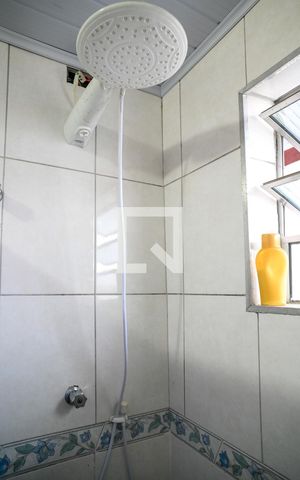 Casa à venda com 225m², 5 quartos e 2 vagas Casa à venda com 225m², 5 quartos e 2 vagasBanheiro