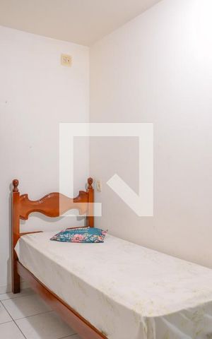 Casa à venda com 225m², 5 quartos e 2 vagas Casa à venda com 225m², 5 quartos e 2 vagasQuarto