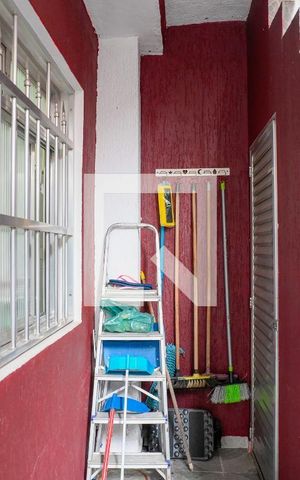 Casa à venda com 225m², 5 quartos e 2 vagas Casa à venda com 225m², 5 quartos e 2 vagasDepósito