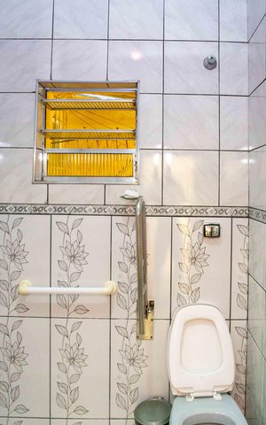 Casa à venda com 112m², 3 quartos e 1 vagaBanheiro
