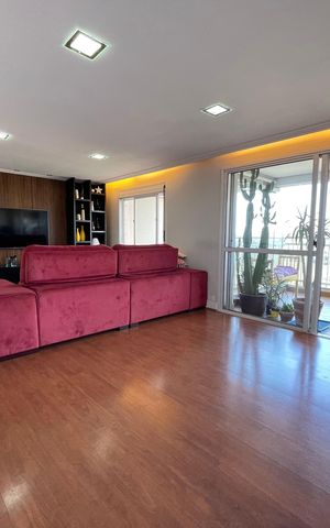 Apartamento à venda com 134m², 4 quartos e 2 vagasSala