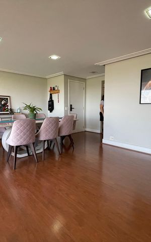 Apartamento à venda com 134m², 4 quartos e 2 vagasSala