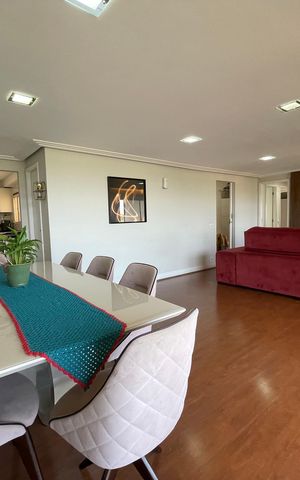 Apartamento à venda com 134m², 4 quartos e 2 vagasSala