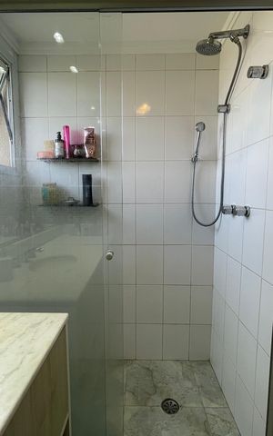 Apartamento à venda com 134m², 4 quartos e 2 vagasBanheiro 1