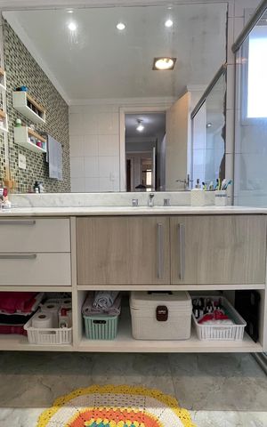 Apartamento à venda com 134m², 4 quartos e 2 vagasBanheiro 1
