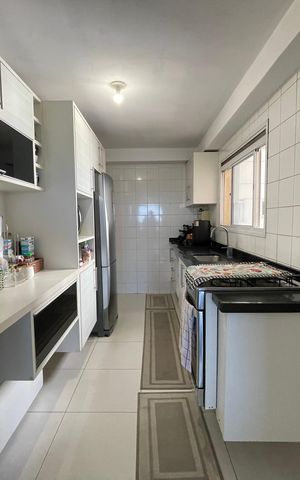 Apartamento à venda com 134m², 4 quartos e 2 vagasCozinha