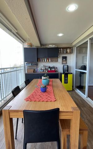 Apartamento à venda com 134m², 4 quartos e 2 vagasVaranda