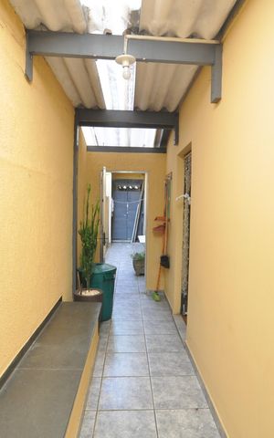 Casa à venda com 126m², 3 quartos e 2 vagasCorredor
