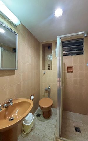 Apartamento à venda com 163m², 3 quartos e 1 vaga Apartamento à venda com 163m², 3 quartos e 1 vagaSuíte - banheiro