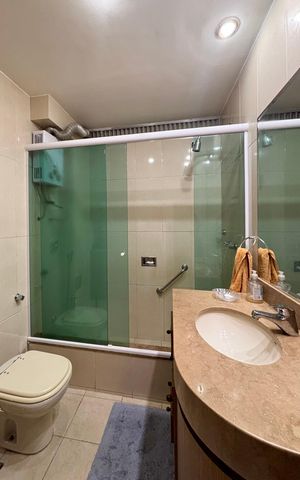 Apartamento à venda com 163m², 3 quartos e 1 vaga Apartamento à venda com 163m², 3 quartos e 1 vagaBanheiro social 1