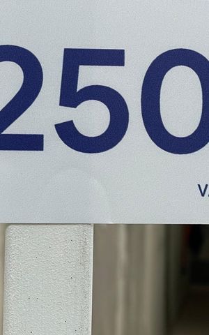 Casa à venda com 118m², 3 quartos e 2 vagas Casa à venda com 118m², 3 quartos e 2 vagasPlaca VAIO 321