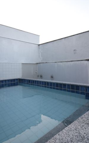 Casa de condomínio à venda com 175m², 2 quartos e 1 vagaPiscina