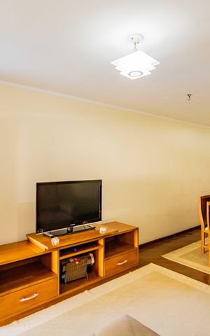 Casa de condomínio para alugar com 110m², 3 quartos e 4 vagas Casa de condomínio para alugar com 110m², 3 quartos e 4 vagasSala de estar