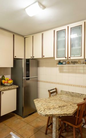Casa de condomínio para alugar com 110m², 3 quartos e 4 vagas Casa de condomínio para alugar com 110m², 3 quartos e 4 vagasCozinha