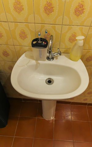 Casa à venda com 75m², 1 quarto e 6 vagasBanheiro