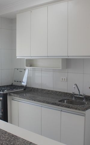 Apartamento para alugar com 69m², 2 quartos e 2 vagasCozinha