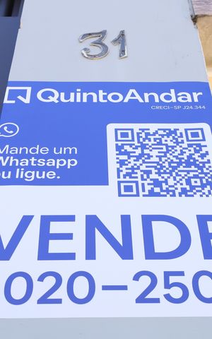 Casa à venda com 80m², 3 quartos e 1 vagaPlaca instalada na fachada do imóvel - Código da placa:HBJM-58