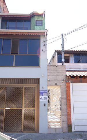Casa à venda com 80m², 3 quartos e 1 vagaFachada do imóvel - Código da placa: HBJM-58