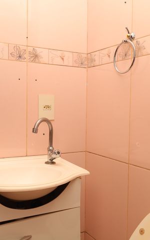 Casa à venda com 80m², 3 quartos e 1 vagaBanheiro 1 - Suíte 1